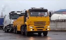 Эвакуация мусоровоза грузовым эвакуатором